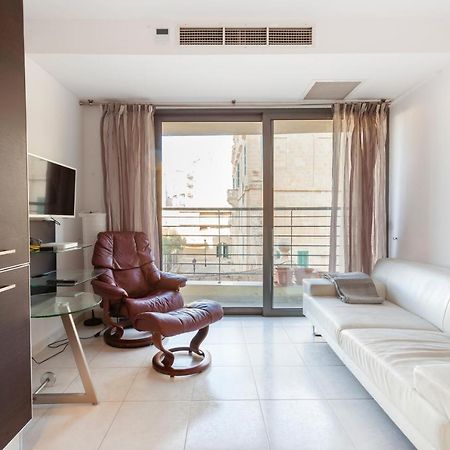 Stj - St Julian'S 1 Bedroom Prime Location سانت جوليان المظهر الخارجي الصورة